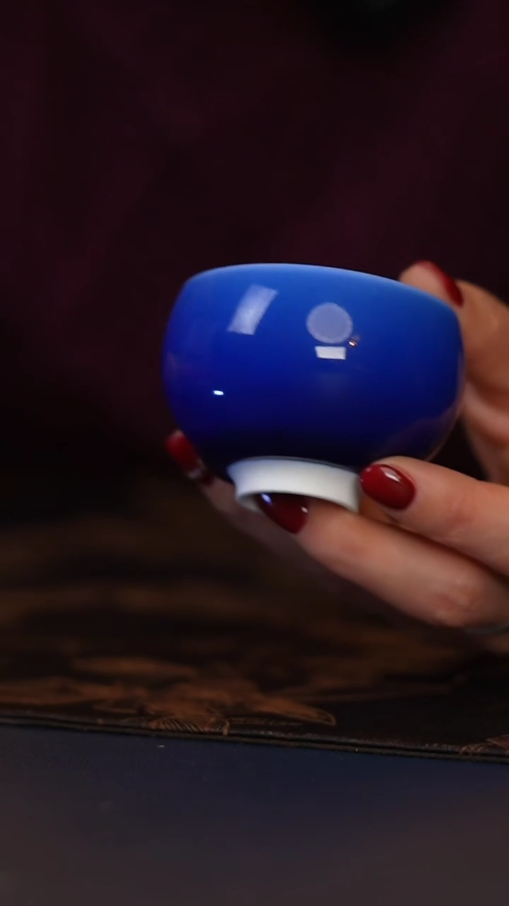 【闪购商品】玉泥宝石蓝圆融杯