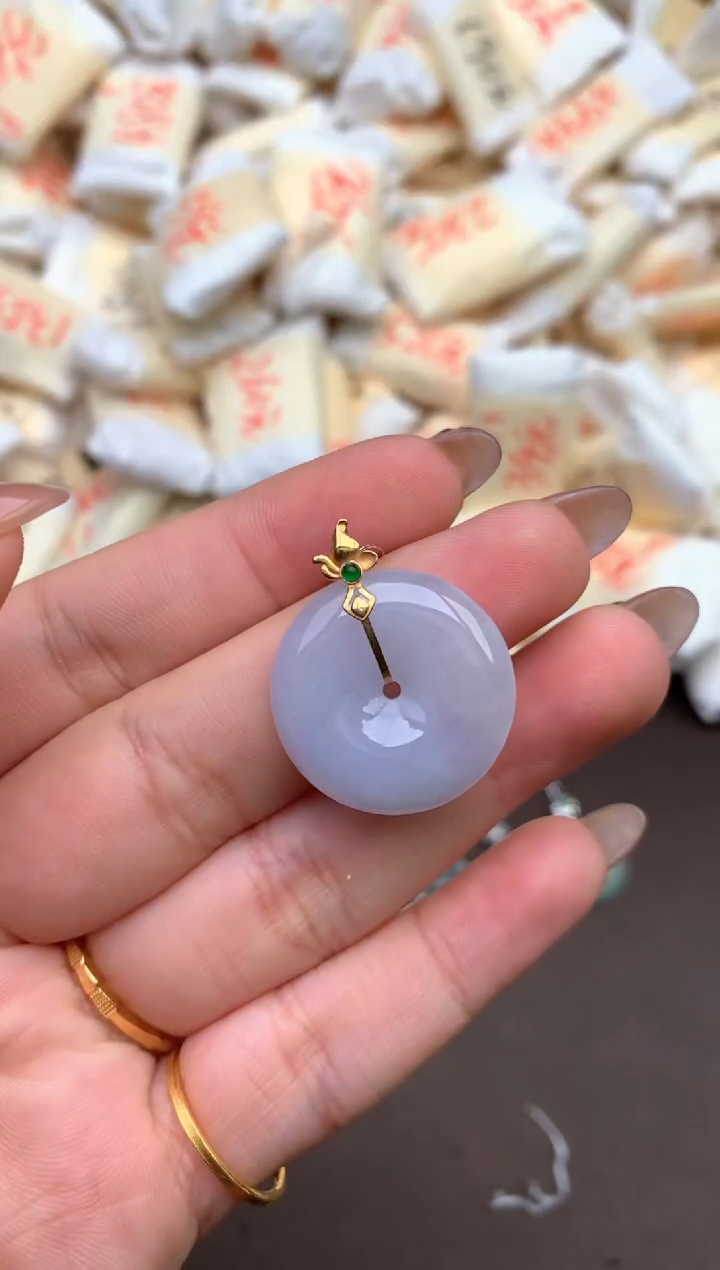 【闪购商品】翡翠挂件18K金镶嵌— 
