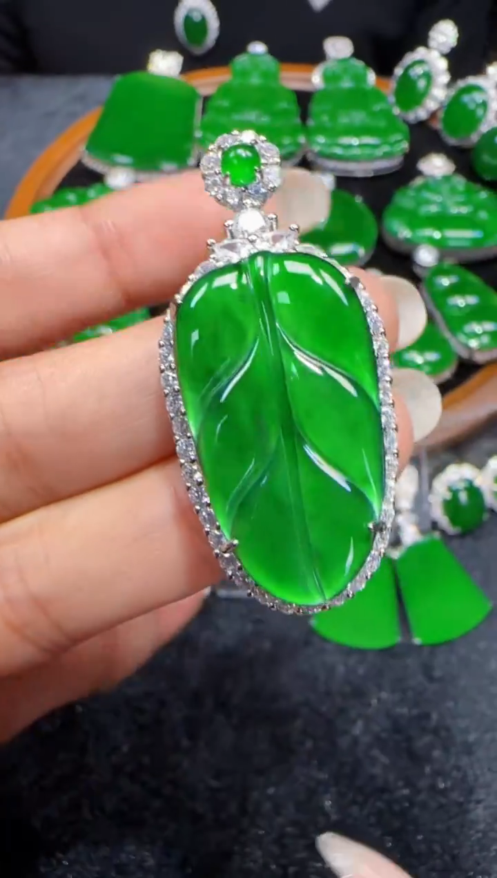 未镶嵌定制翡翠翡翠吊坠62