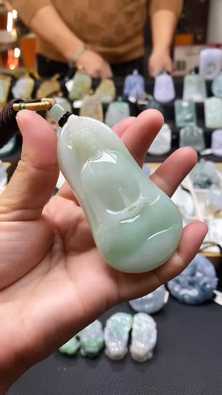 【闪购商品】翡翠颈饰未镶嵌挂件