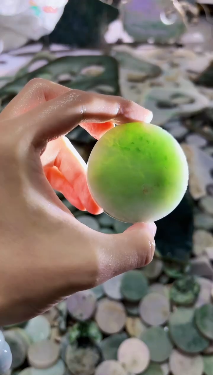 【闪购商品】翡翠颈饰未镶嵌A货吴玉2108