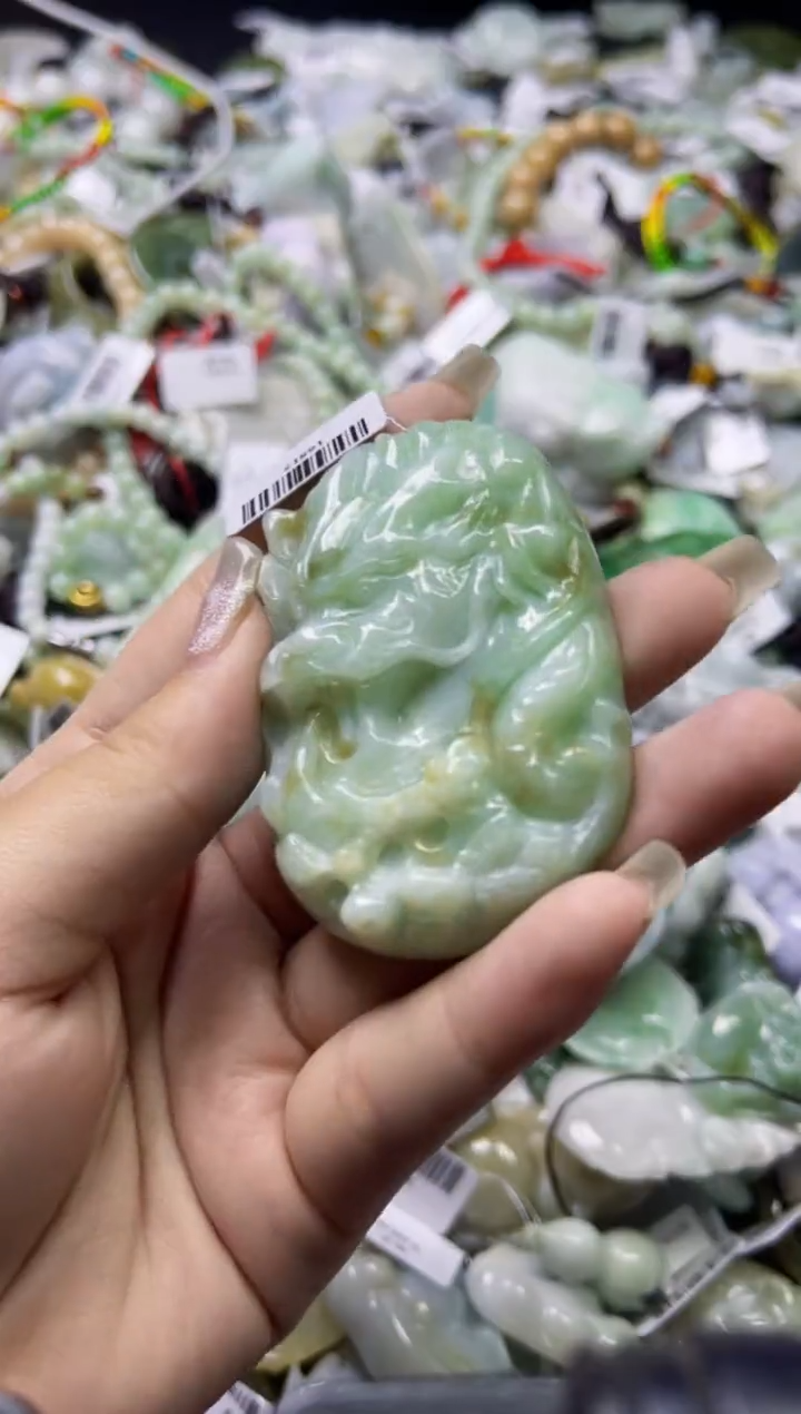 【闪购商品】翡翠颈饰未镶嵌00004285