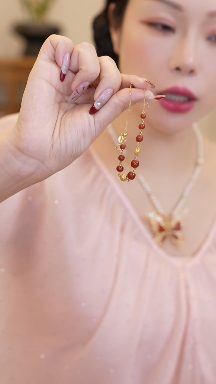 【闪购商品】南红玛瑙牛血红手链18K金镶嵌ZS