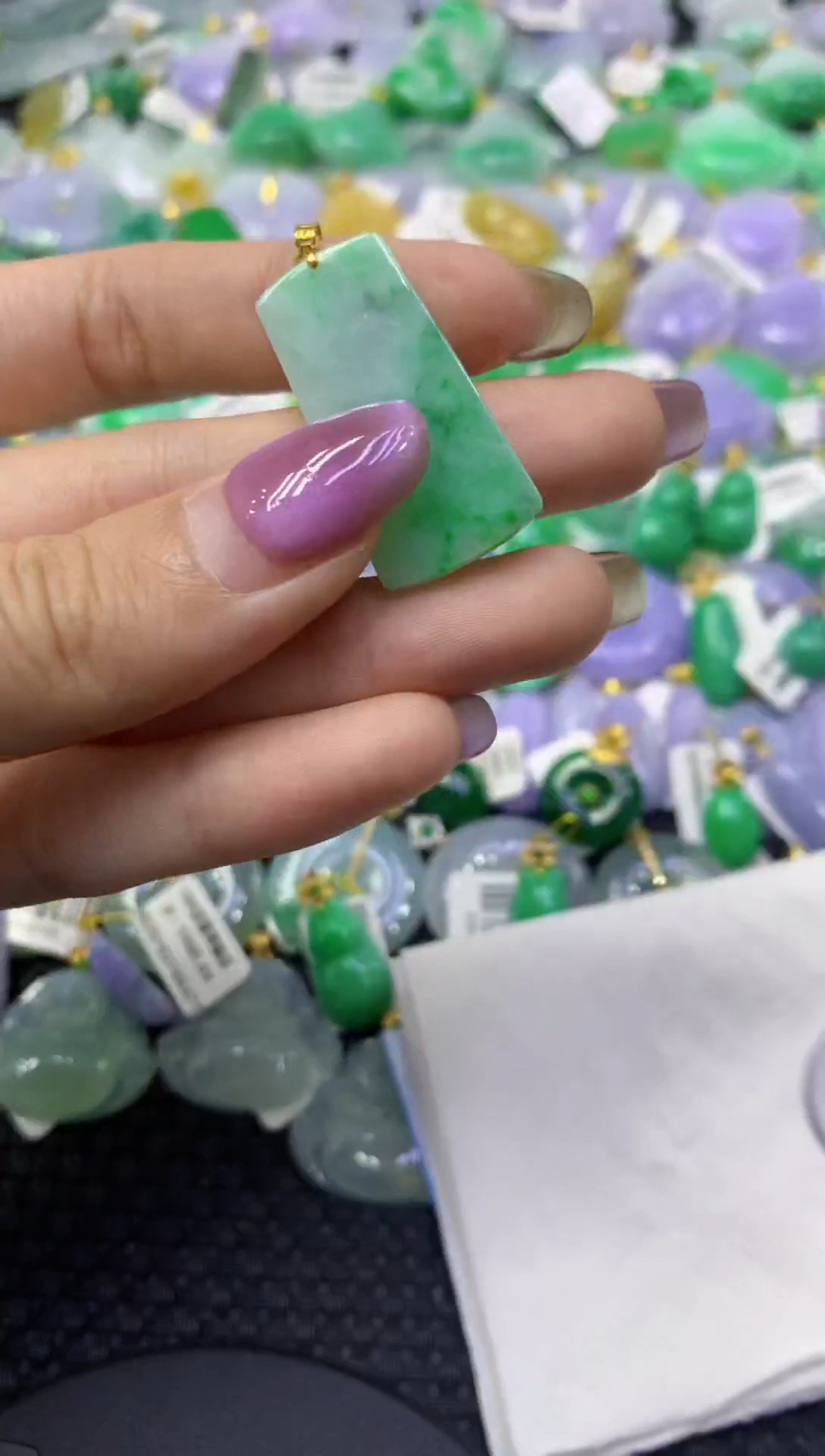 颈饰18K金镶嵌翡翠天然缅甸翡翠A货