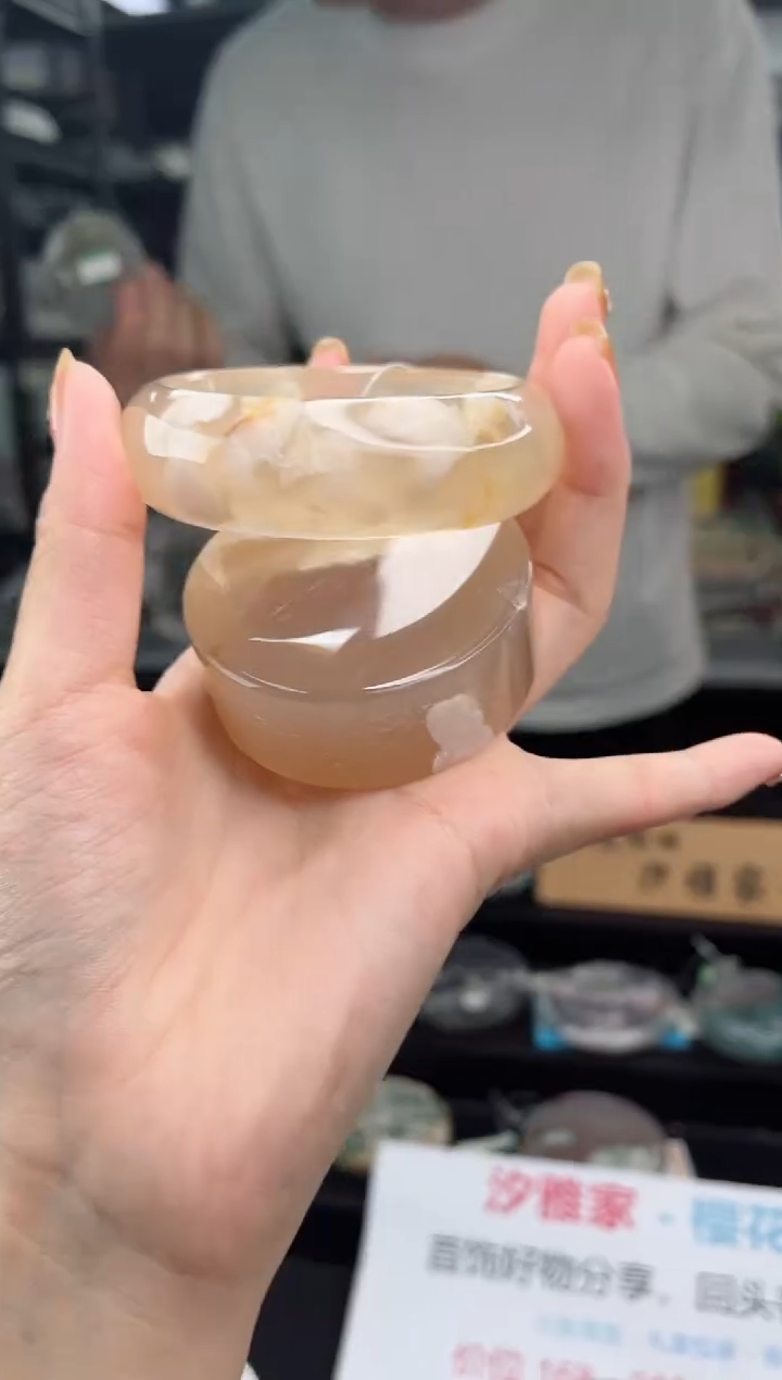【闪购商品】石英质玉手镯未镶嵌57圈口（赠品镯心）3600092