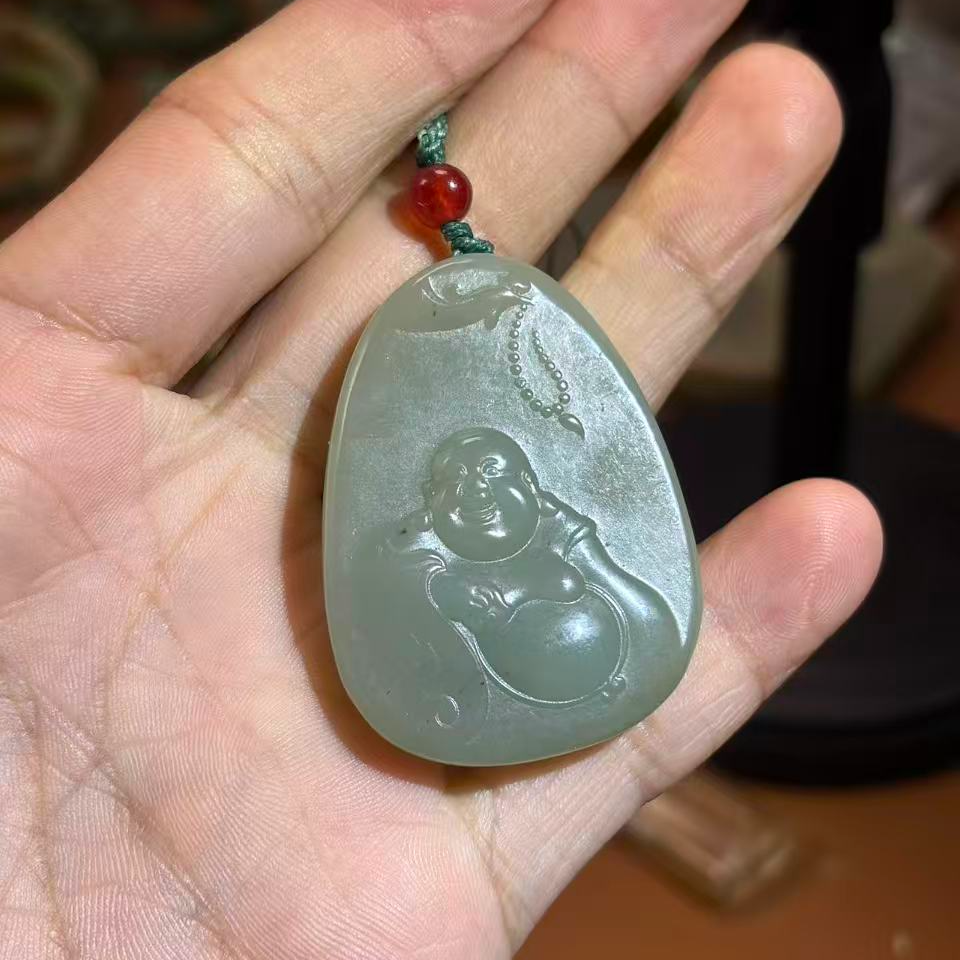 和田玉 俄料青白玉佛牌吊坠