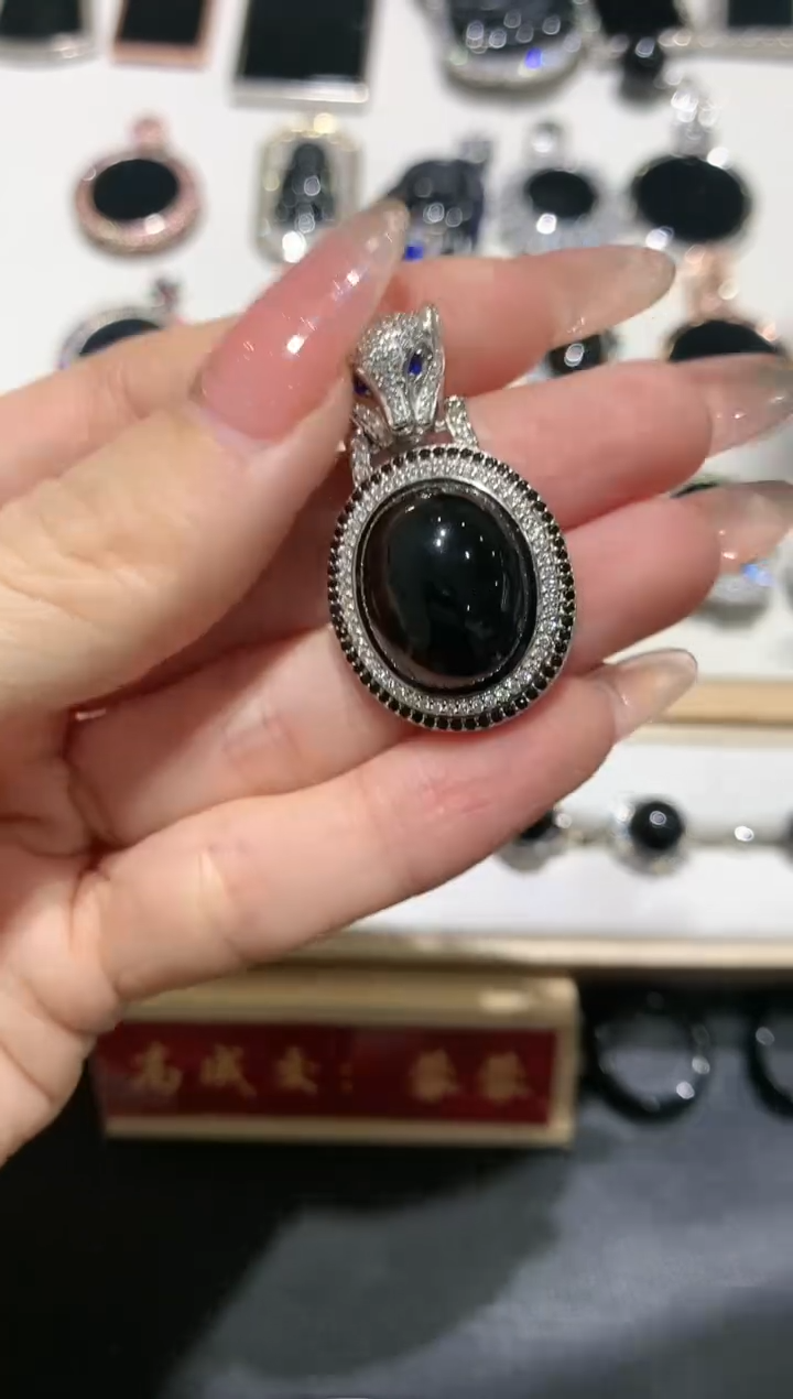 【闪购商品】翡翠吊坠(不含链)银S925镶嵌35多人多样性随机发货1件