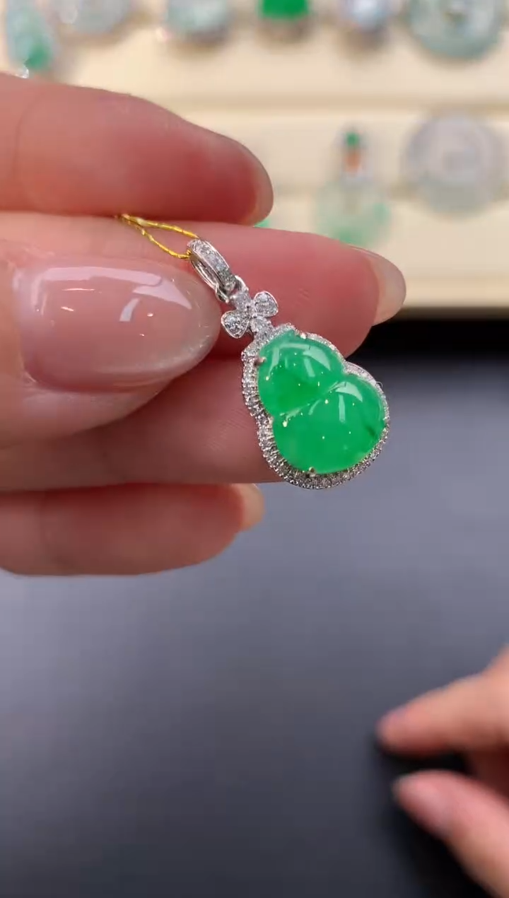 【闪购商品】翡翠颈饰18K金镶嵌D829     