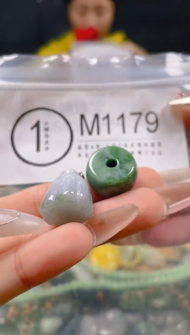 【闪购商品】翡翠颈饰未镶嵌/M/翡翠A货一图一物