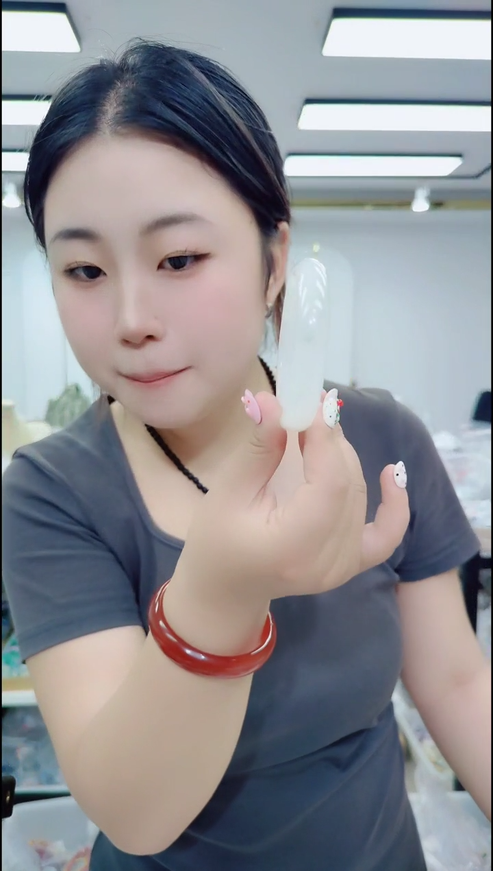 石英质玉合金颈饰1290天山翠白