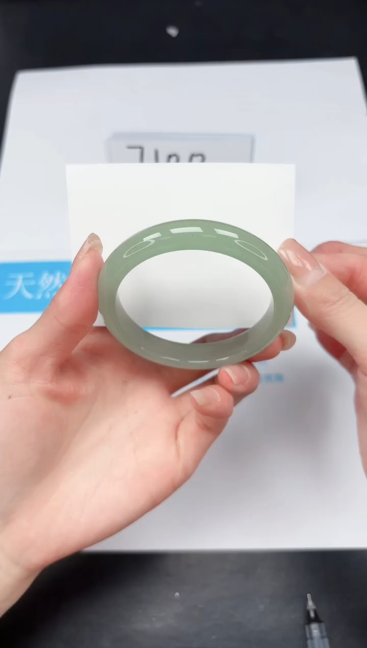 【闪购商品】石英质玉手镯未镶嵌115-59.7