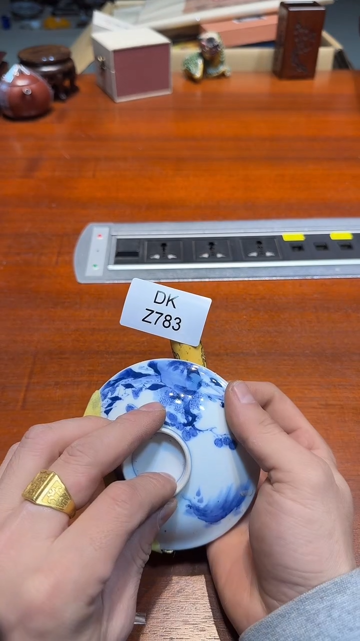 瓷片时**步哈哈哈哈哈哈783