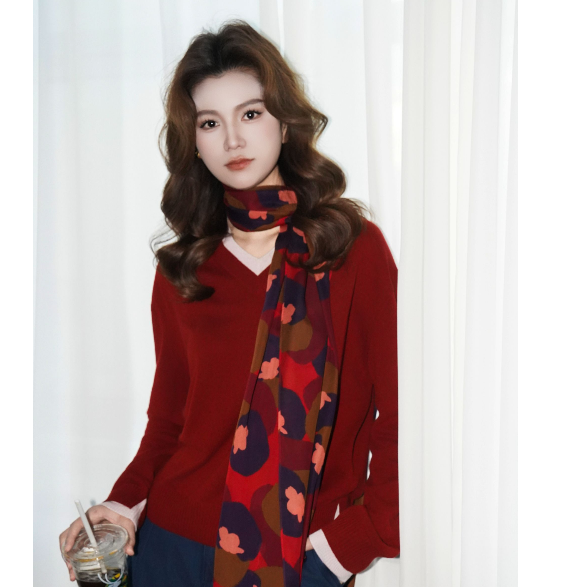 GIRDEAR/哥弟秋季慵懒风通勤撞色V领绵羊毛显瘦百搭针织衫138084