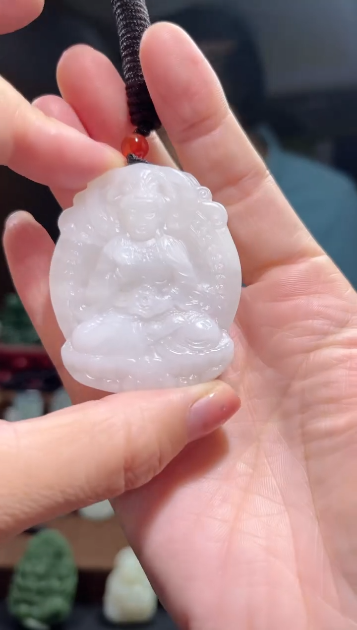 颈饰未镶嵌和田玉`