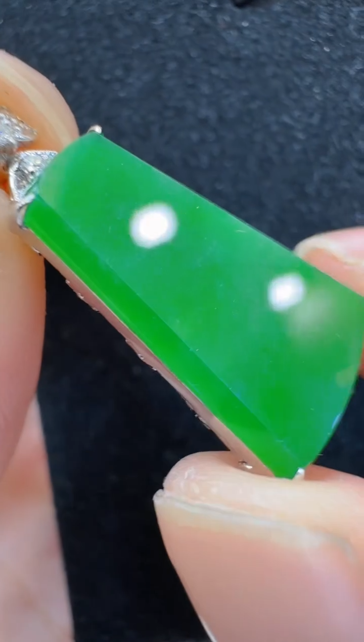 翡翠18K金镶嵌吊坠(不含链)多样性团购发一件