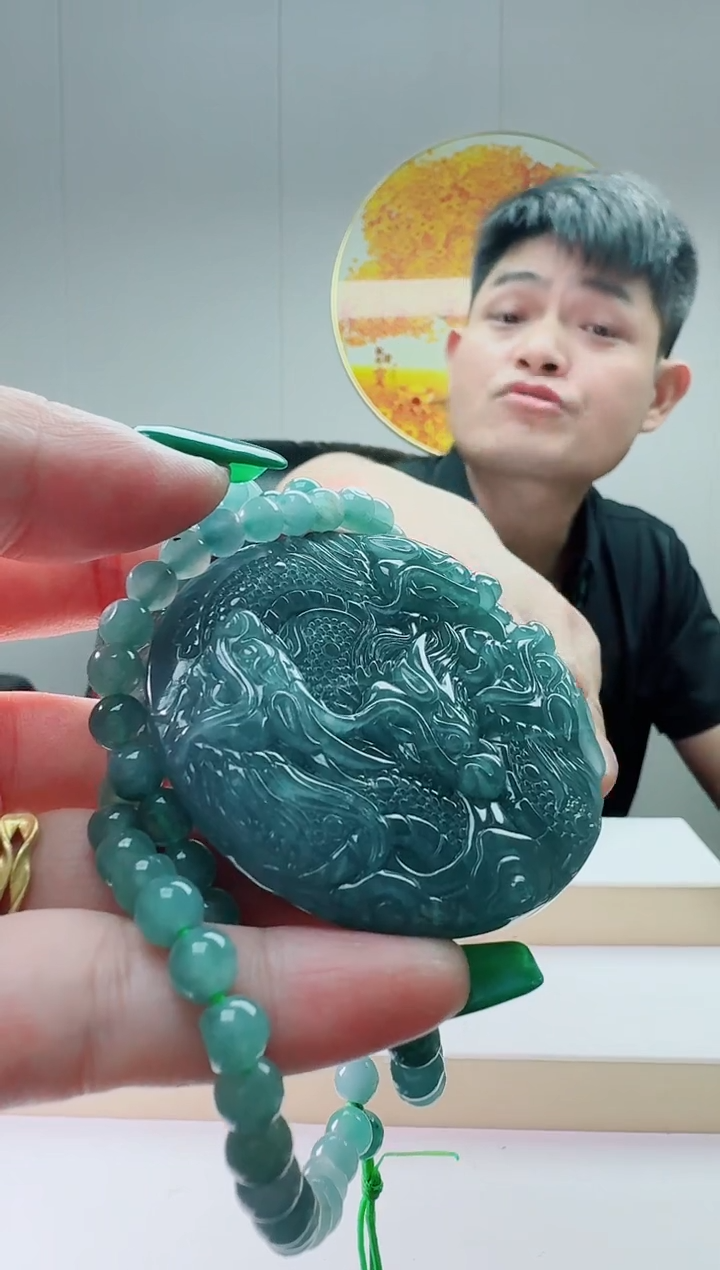 翡翠未镶嵌颈饰九龙1多样性随机发其一