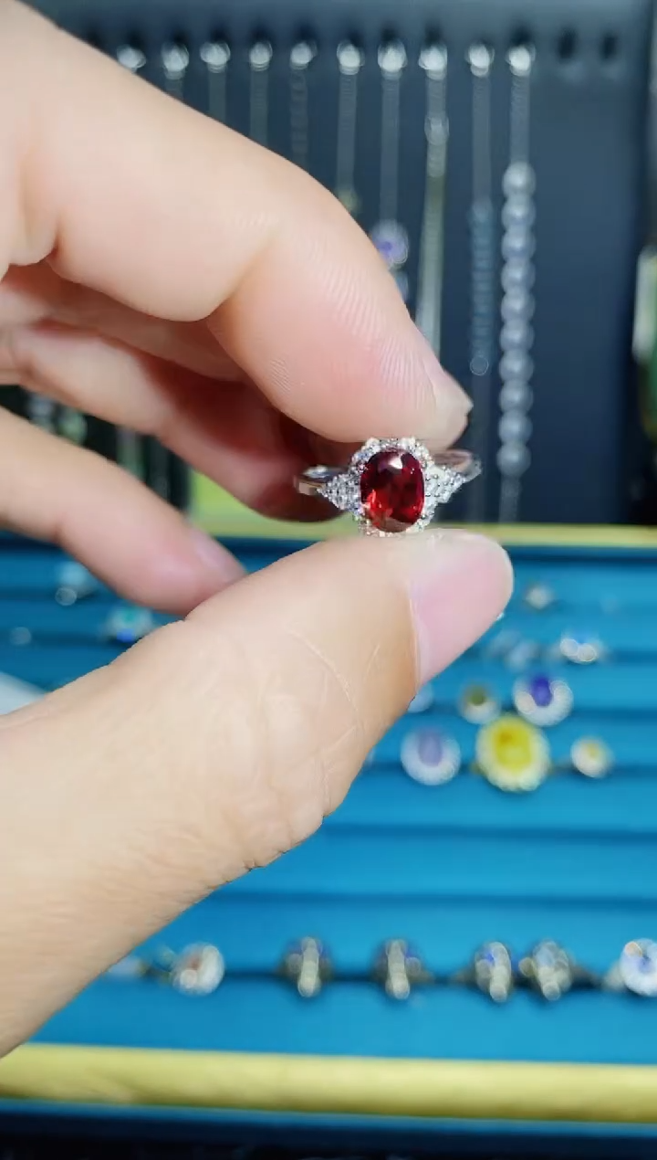 【闪购商品】石榴石戒指银S925镶嵌1121
