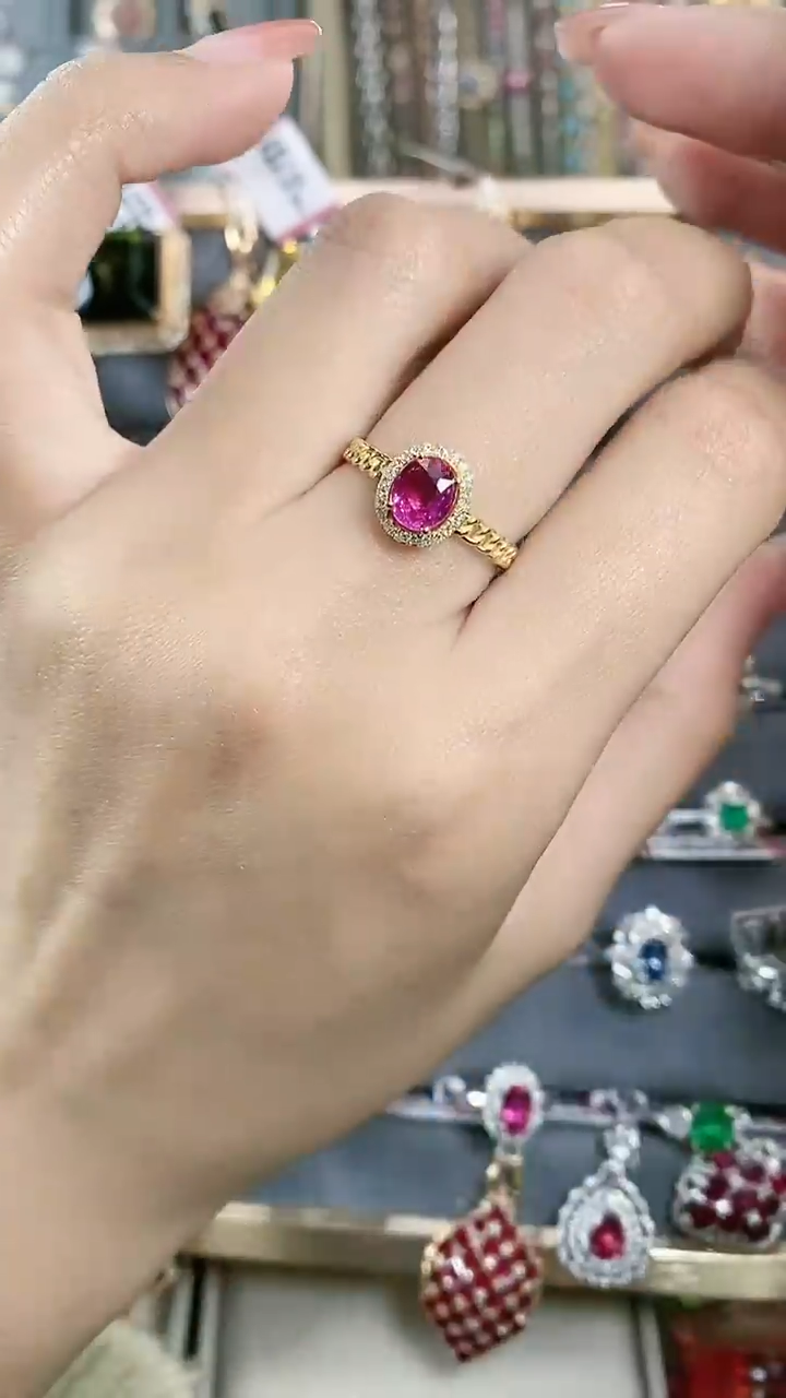 【闪购商品】红宝石戒指18K金镶嵌18K金镶嵌红宝石戒指