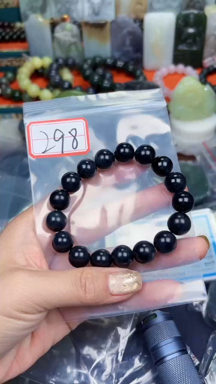 颈饰未镶嵌和田玉和田玉