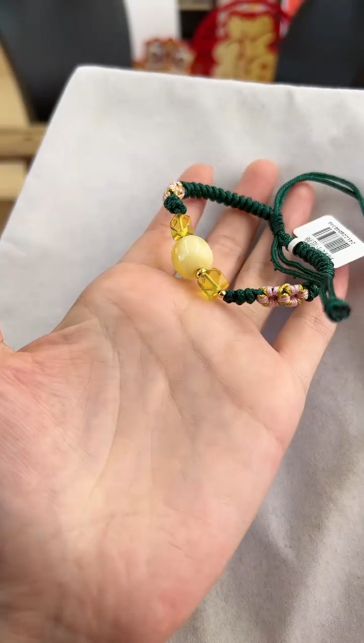 【闪购商品】琥珀裸石未镶嵌10130079-手绳