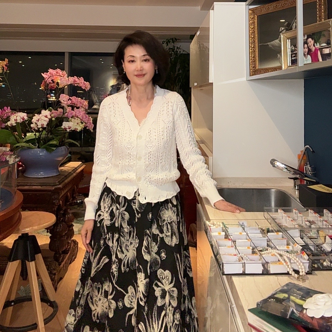 【维姐精选】MQ 镂空钩花V领开衫