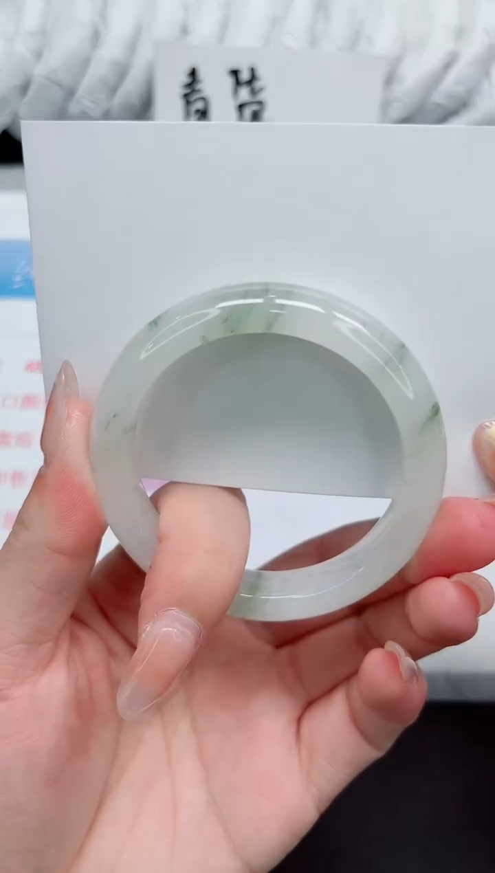 【闪购商品】石英质玉手镯未镶嵌83-52.8