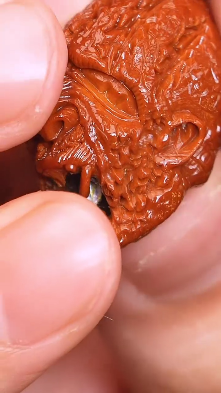 【闪购商品】橄榄核吊坠彼岸花回血44号