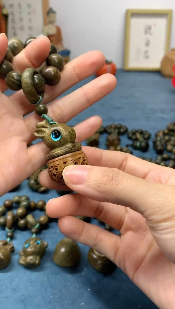 【闪购商品】维腊木（绿檀）把件小鹿香囊 送1瓶香味