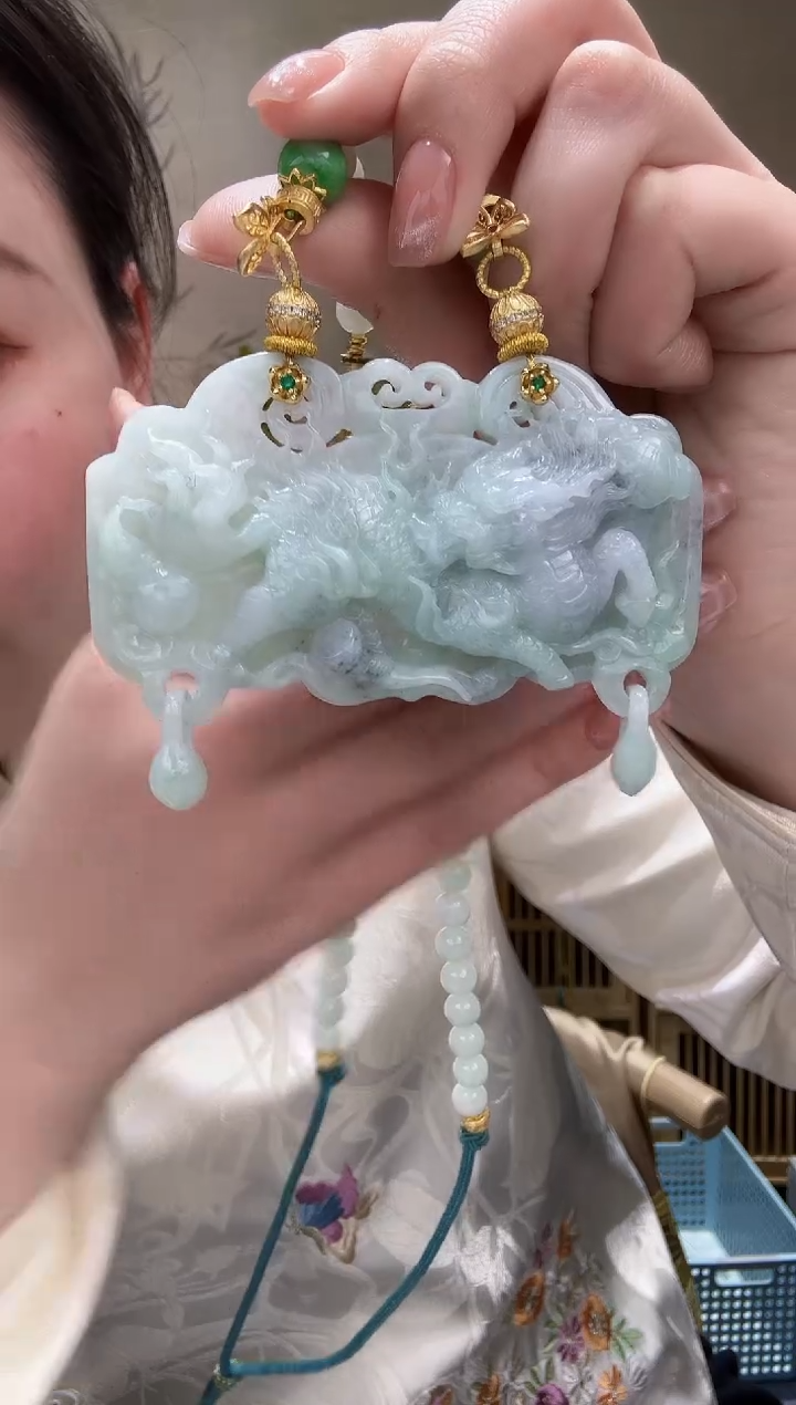 【闪购商品】翡翠颈饰未镶嵌吊坠