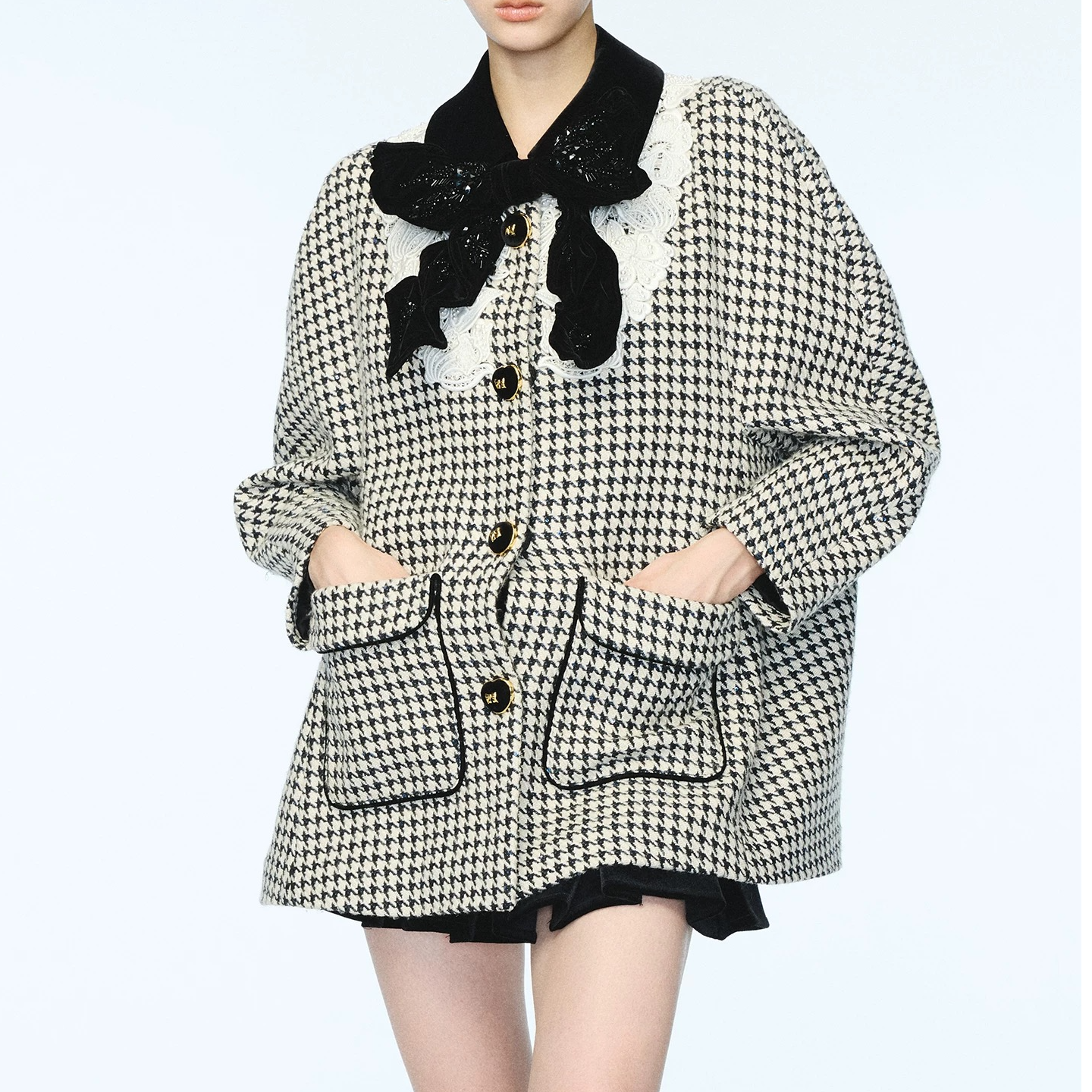 【D175】2025秋蕾丝花朵钉珠千金千鸟格斗篷外套