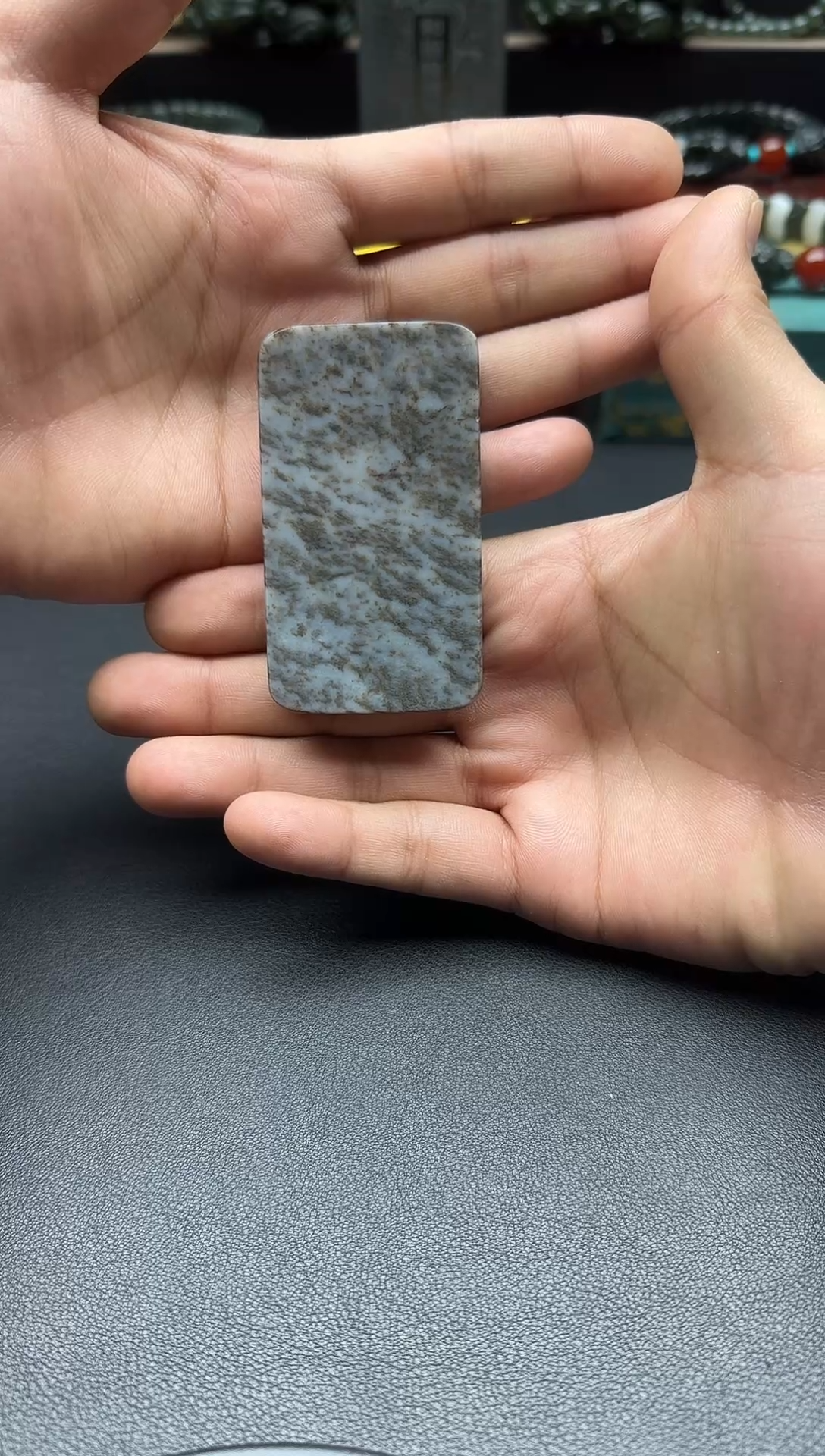 颈饰未镶嵌和田玉意境平安无事牌47牌