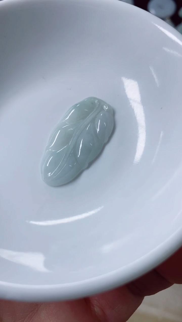 翡翠未镶嵌颈饰1天然缅甸翡翠A货叶子