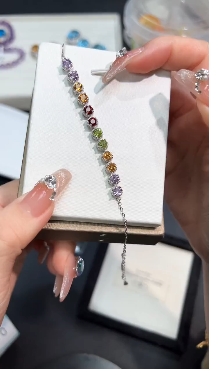 【闪购商品】水晶手链银S925镶嵌70u多样性发其一/1条