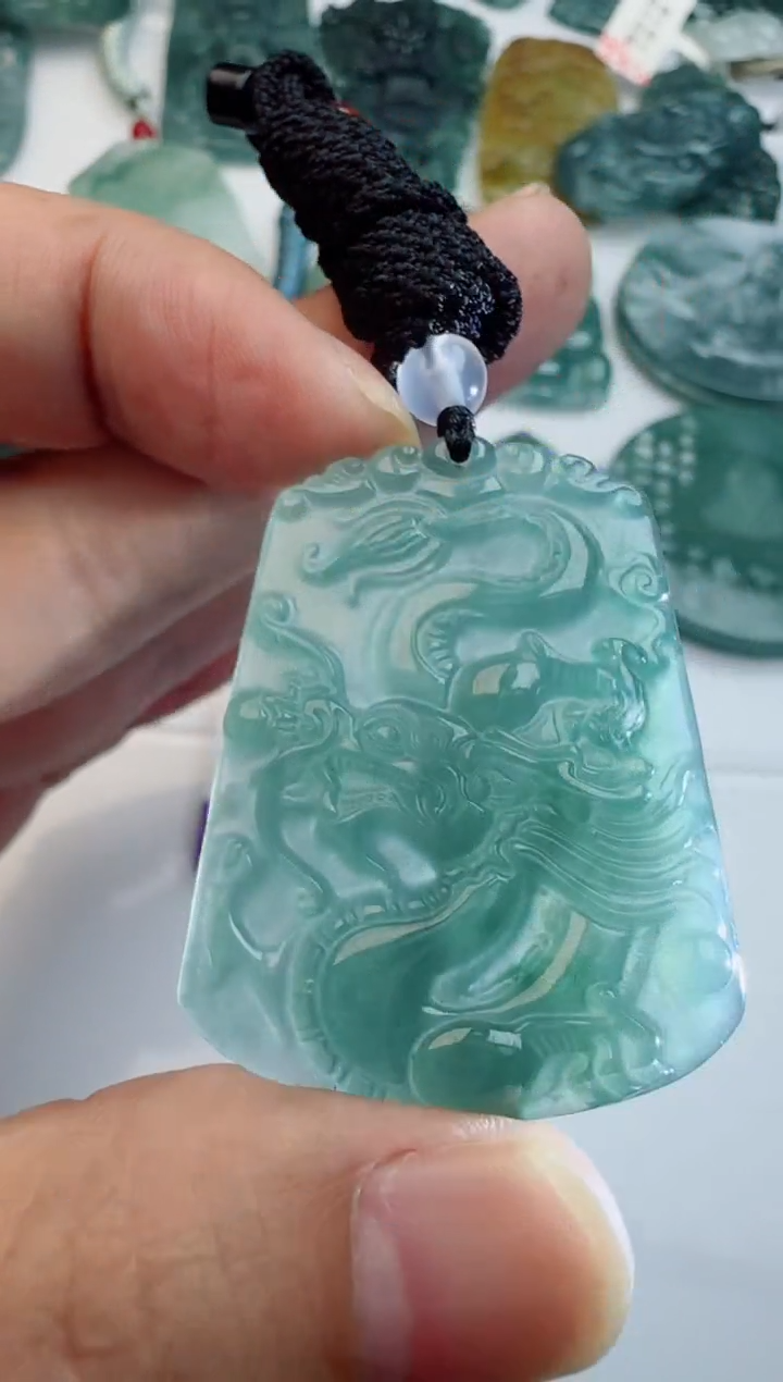 【闪购商品】翡翠颈饰未镶嵌多样性随机发其一