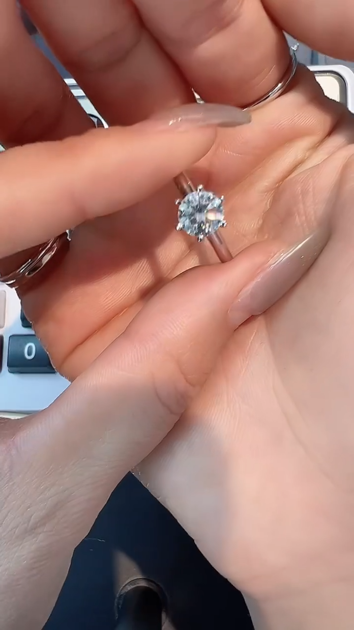 【闪购商品】钻石戒指/指环18K金镶嵌多样性发一