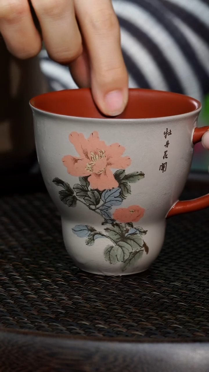 紫砂粉浆牡丹葫芦带把主人杯