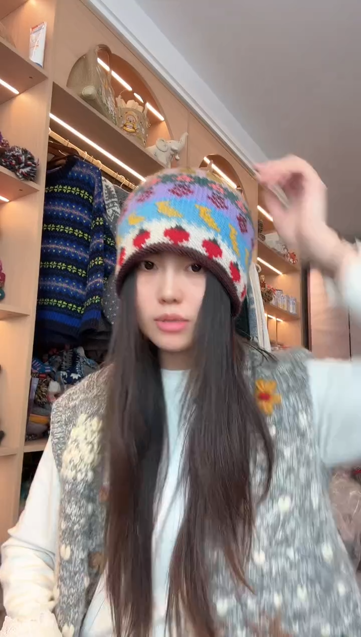 美丽如草莓卷边帽