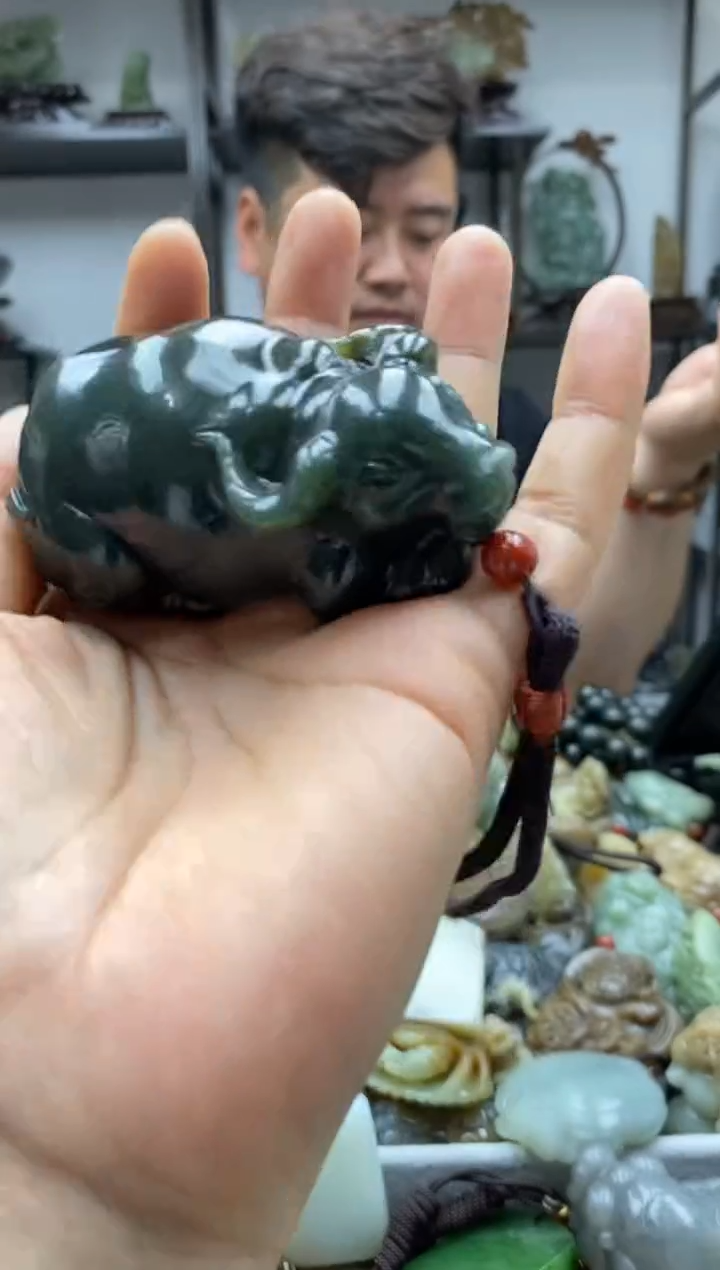 和田玉未镶嵌把件1