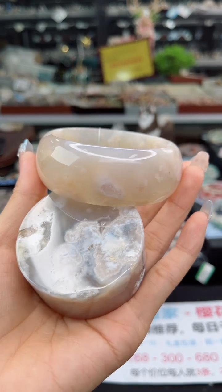 【闪购商品】石英质玉手镯未镶嵌60圈口（赠品镯心）1650411