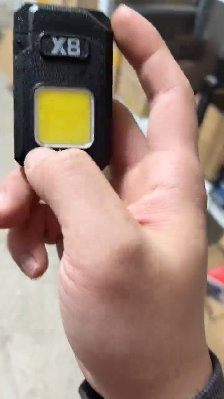 可上飞机可上高铁多功能打火机-超亮侧灯走夜路专用