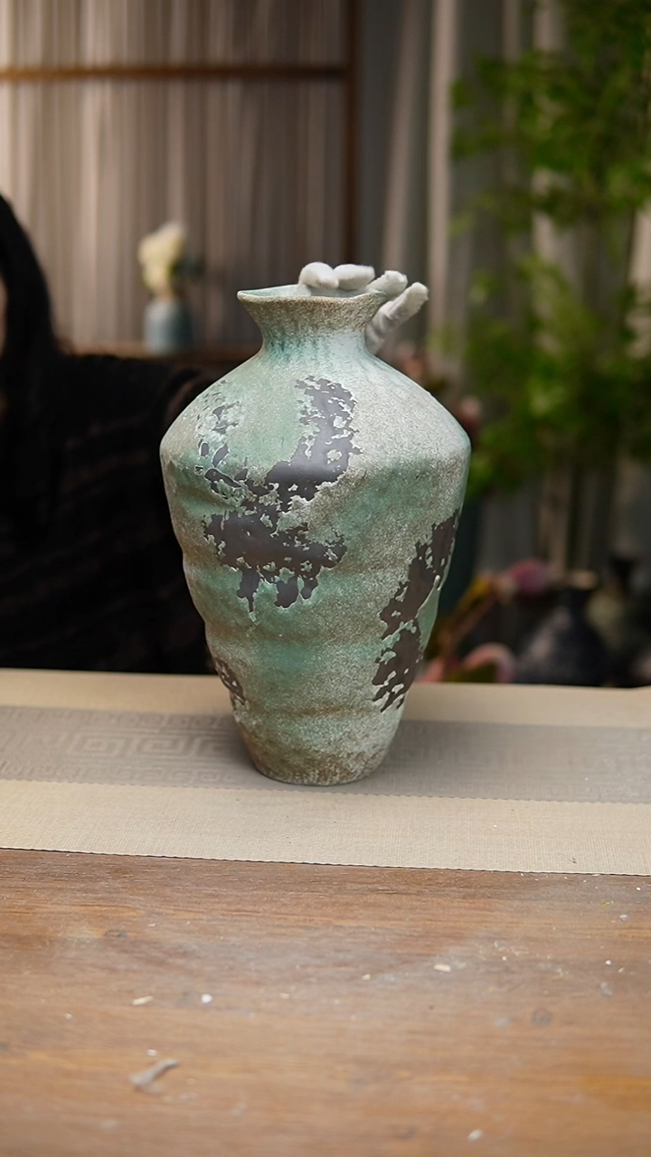 【闪购商品】陶瓷  花器诧寂复古绿高脚