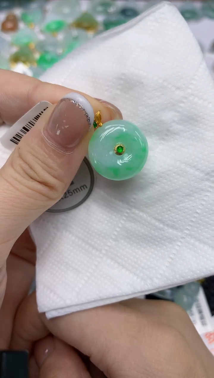 颈饰18K金镶嵌翡翠11111111