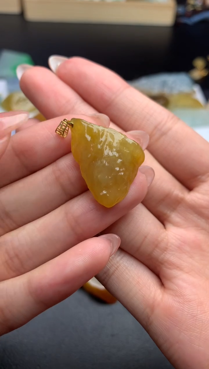【闪购商品】翡翠吊坠(不含链)18K金镶嵌净货