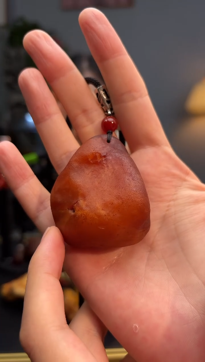 琥珀颈饰未镶嵌吊坠
