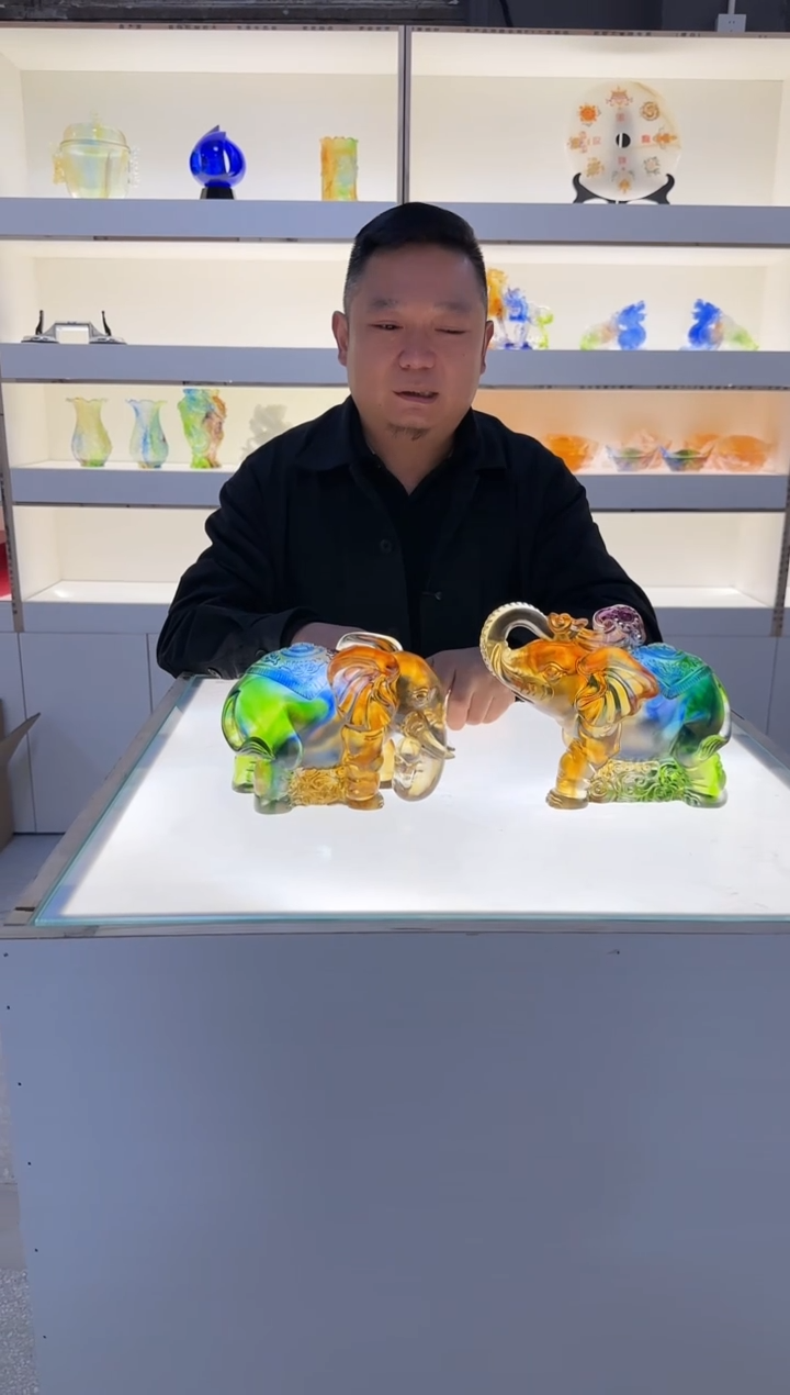 手工艺品琉璃大象一对21*17