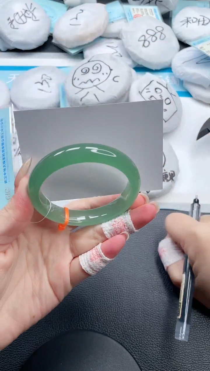 石英质玉手镯未镶嵌9V286-55