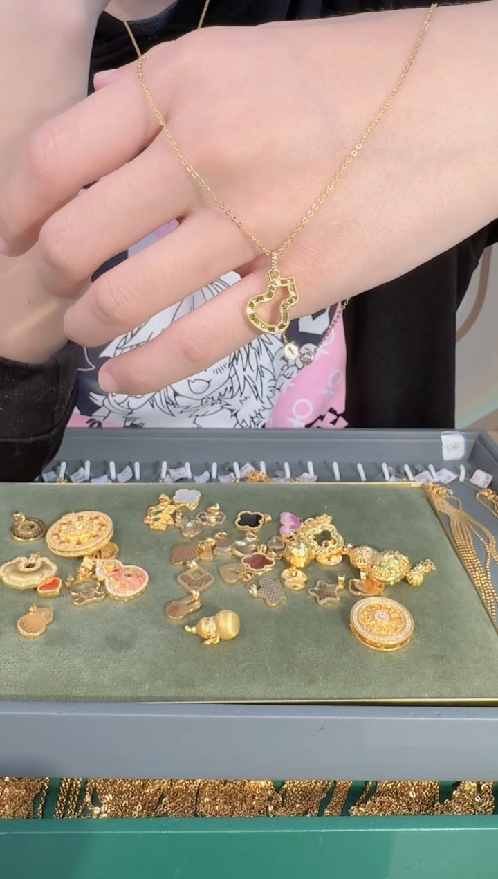 福利 固定闪o 50长 1.18 镂空葫芦吊坠 0.4（附带礼盒包装）