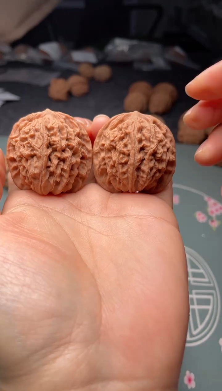 把件文玩核桃w334 盘龙纹39尺