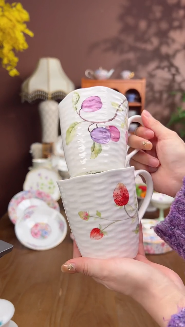 【闪购商品】瓦当浆果马克杯2个（草莓，西梅）