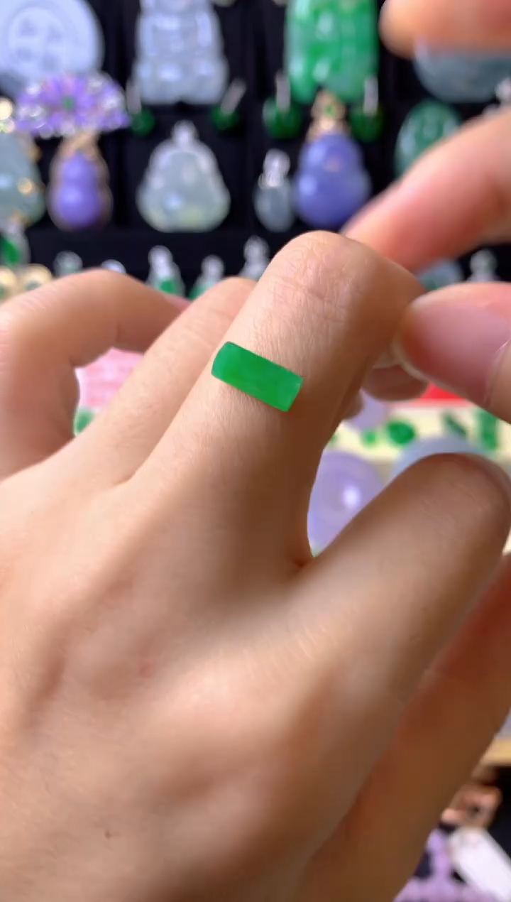 定制翡翠未镶嵌1裸玉（客户意向镶嵌）